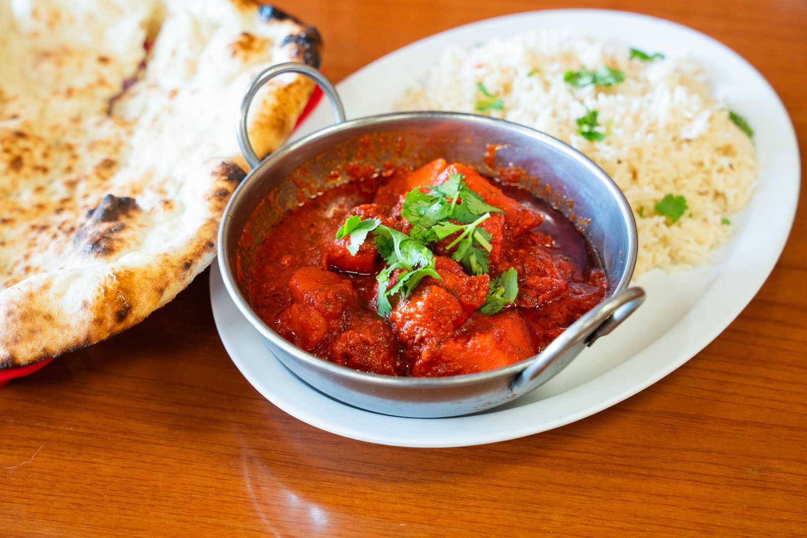 Chicken Vindaloo - Charcoal Chicken- Pakistani & Indian Cuisine